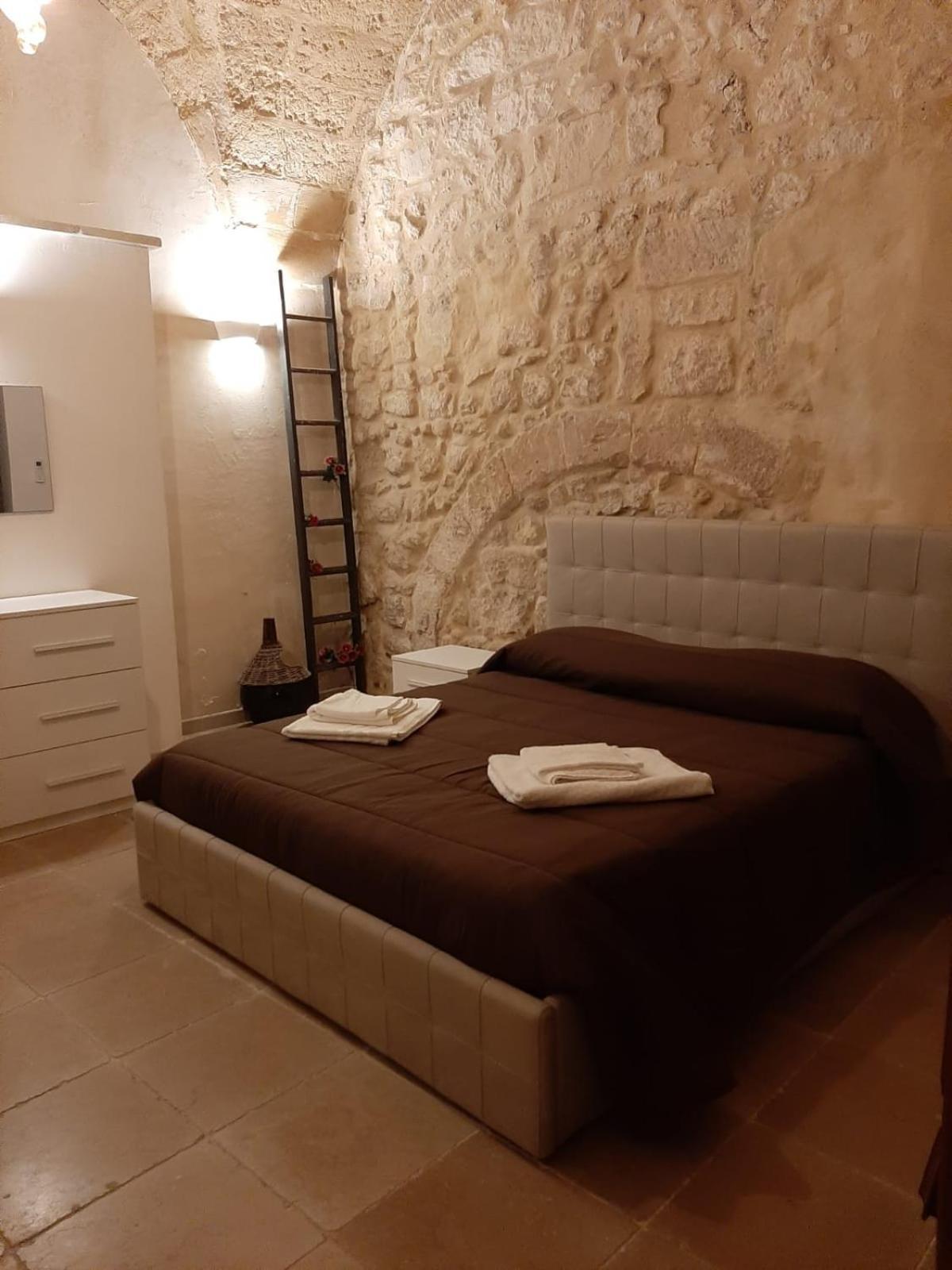Dimora Salentina Via Scarambone Lecce Lägenhet Rum bild